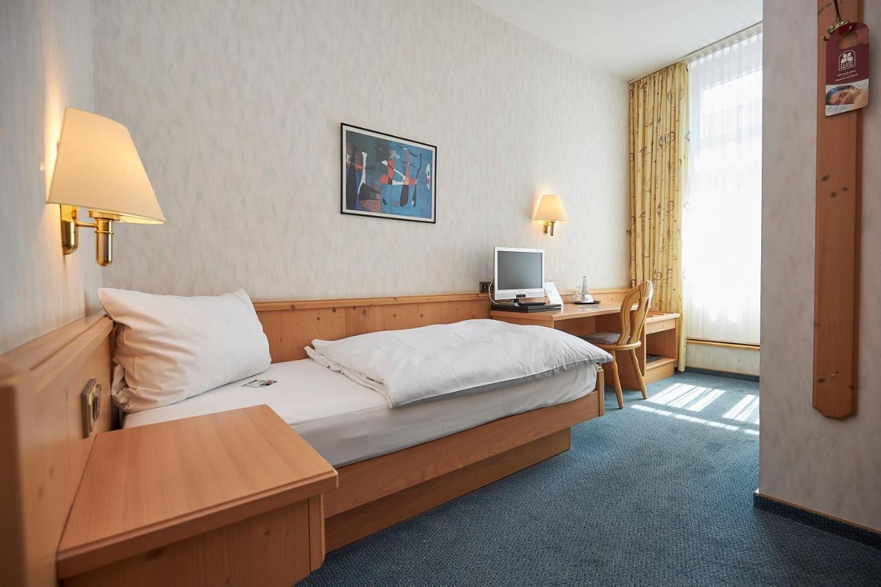 Hotel Bergischer Hof Windeck Buitenkant foto