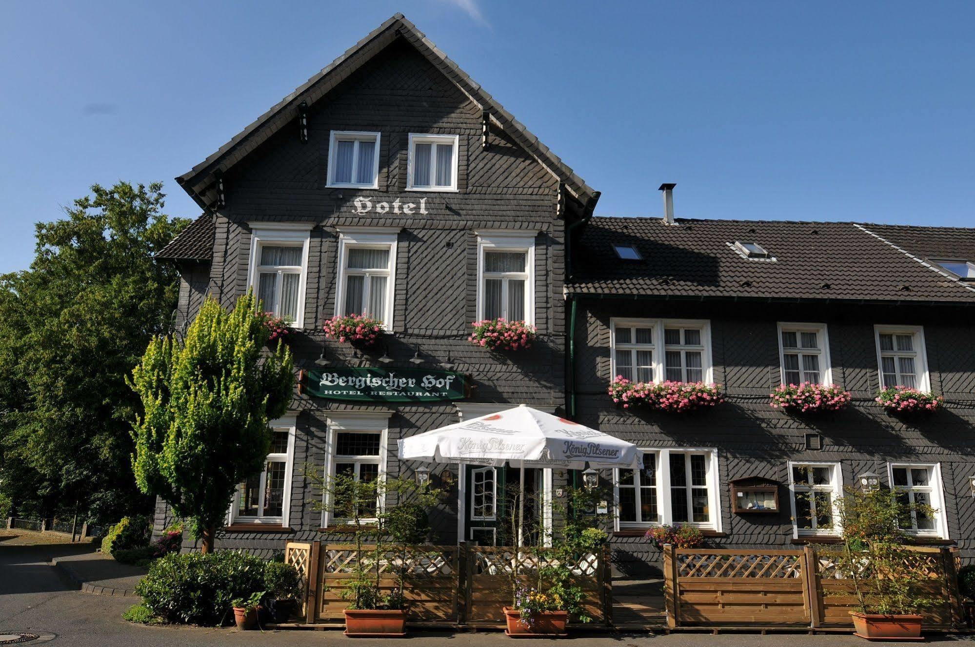Hotel Bergischer Hof Windeck Buitenkant foto