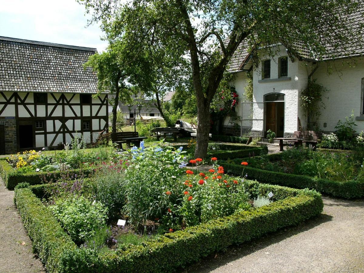 Hotel Bergischer Hof Windeck Buitenkant foto